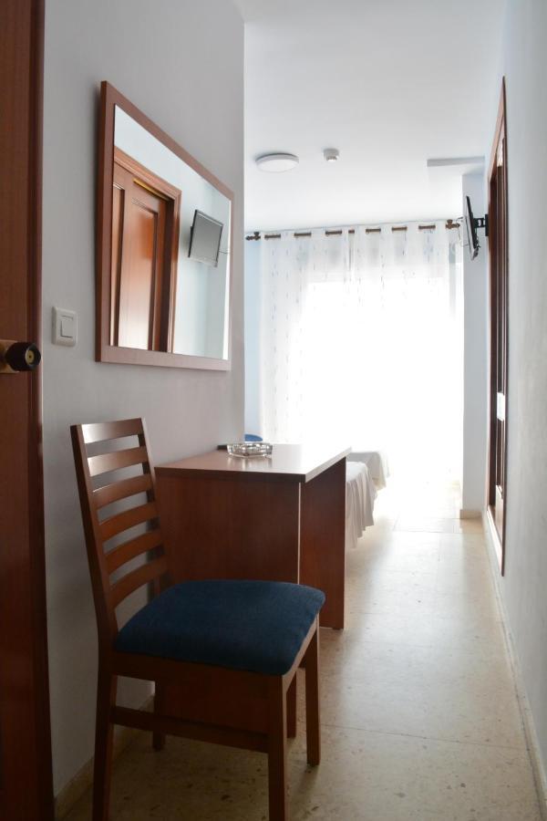 Hotel L'Escala كولرا المظهر الخارجي الصورة
