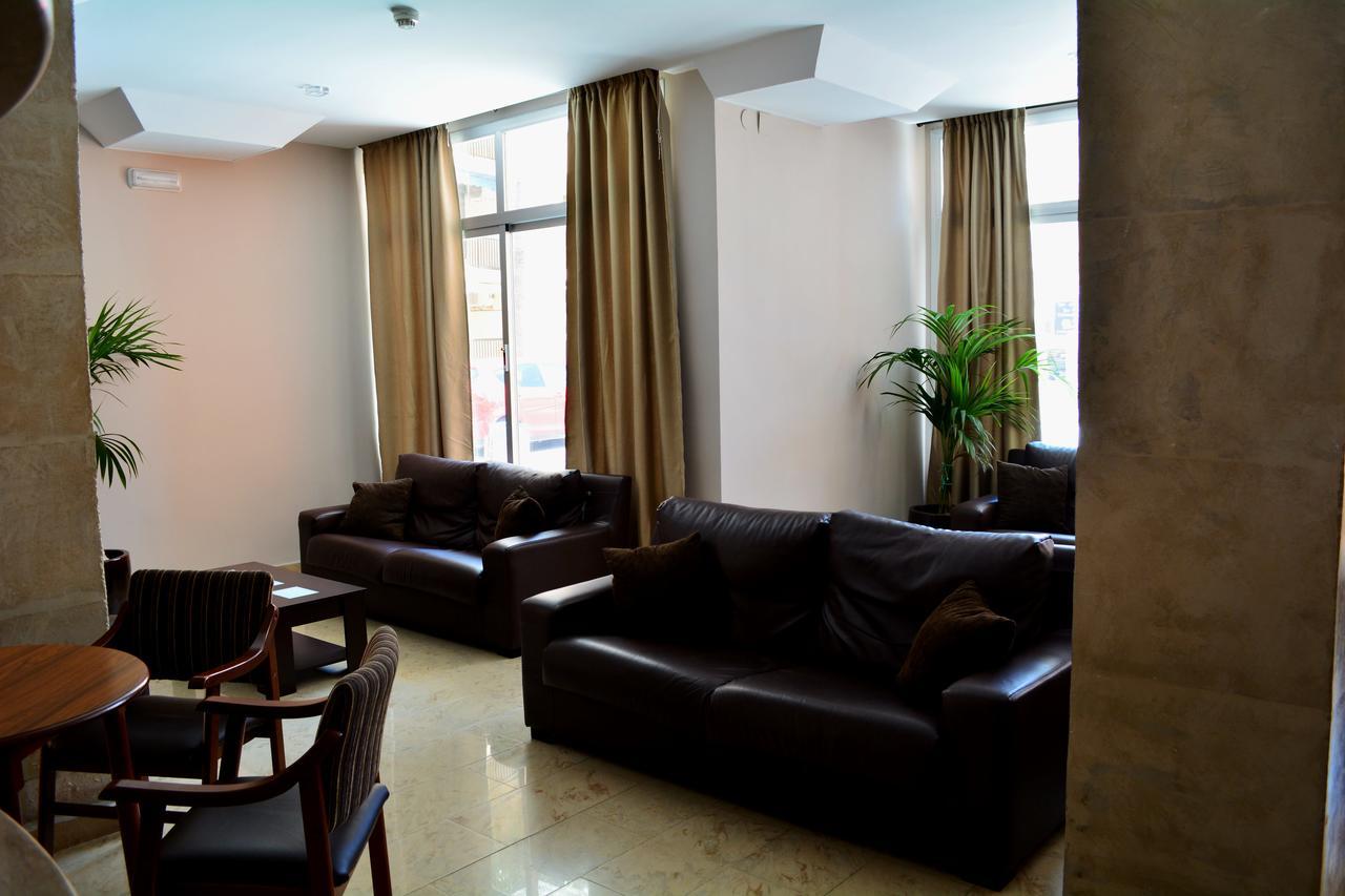 Hotel L'Escala كولرا المظهر الخارجي الصورة